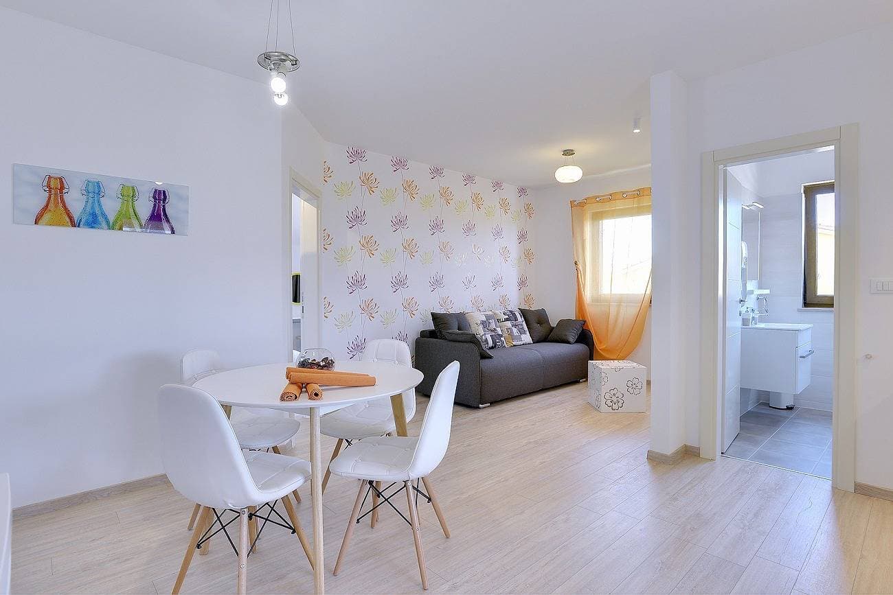 Foto 7 von 20: Modernes Appartement mit Zugang zum Balkon