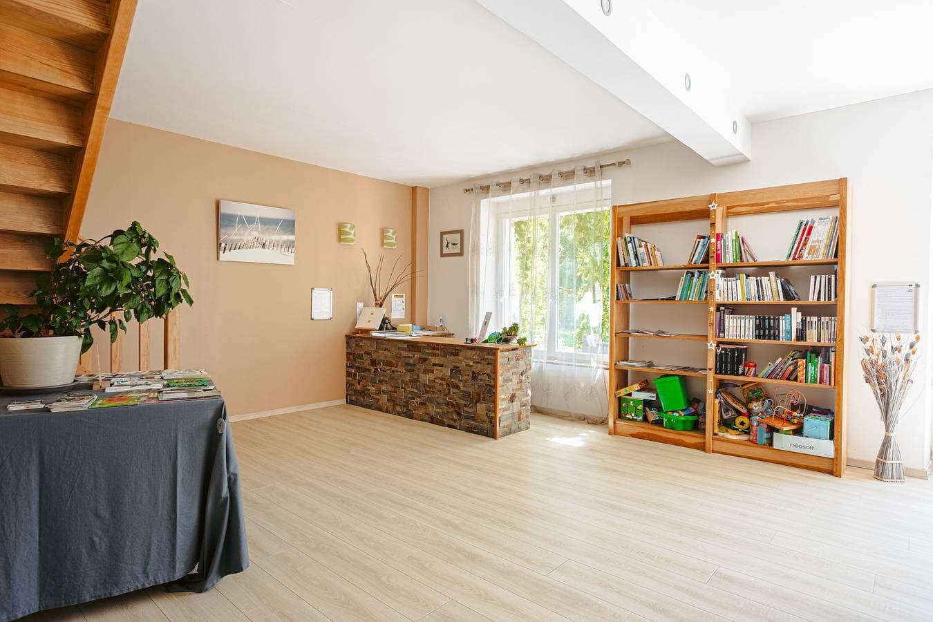 Foto 9 von 21: Gästezimmer „Ré“ – Helles Zimmer mit eigenem Bad auf der Île de Ré