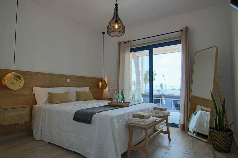 Foto 10 von 30: Phaedrus Living: Seaview Luxury Flat Limnaria 152