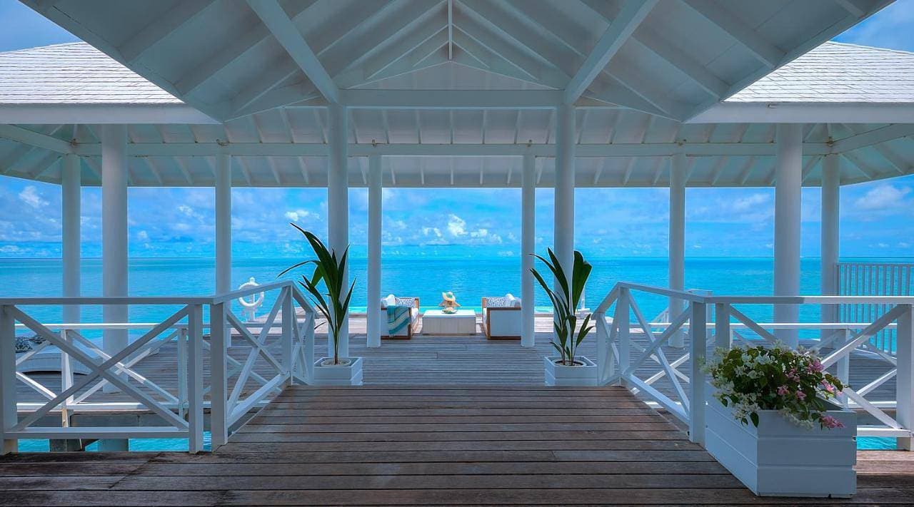 Foto 3 von 12: Beach Front Villa