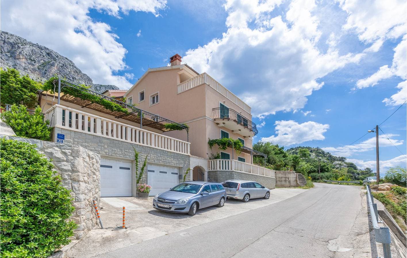 Gemütliche Wohnung mit Terrasse, WLAN und Parkplatz, 1,5 km vom Strand entfernt 1