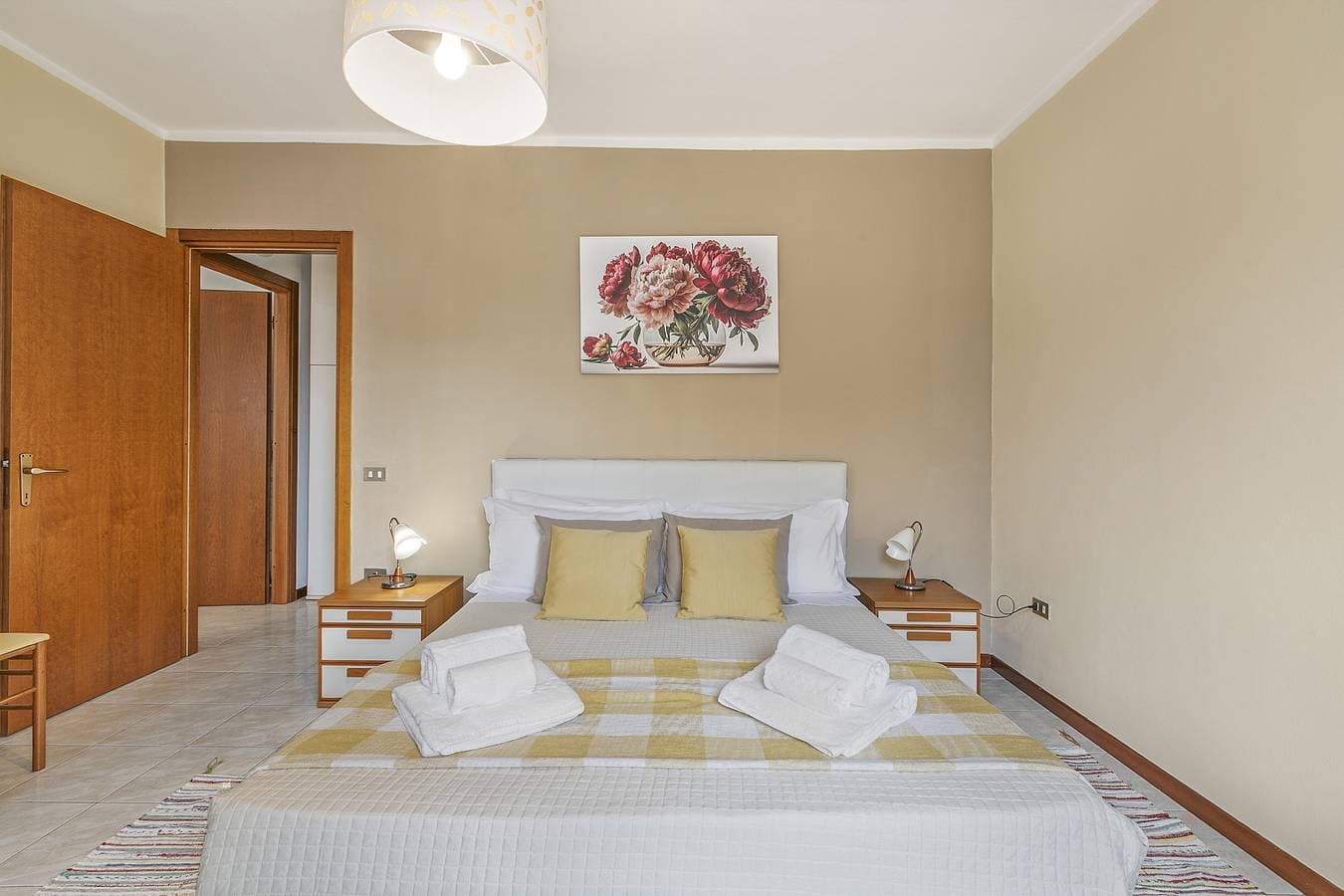 Foto 13 von 21: Petalo Bianco: 100m from Lake, Parking and Balcony