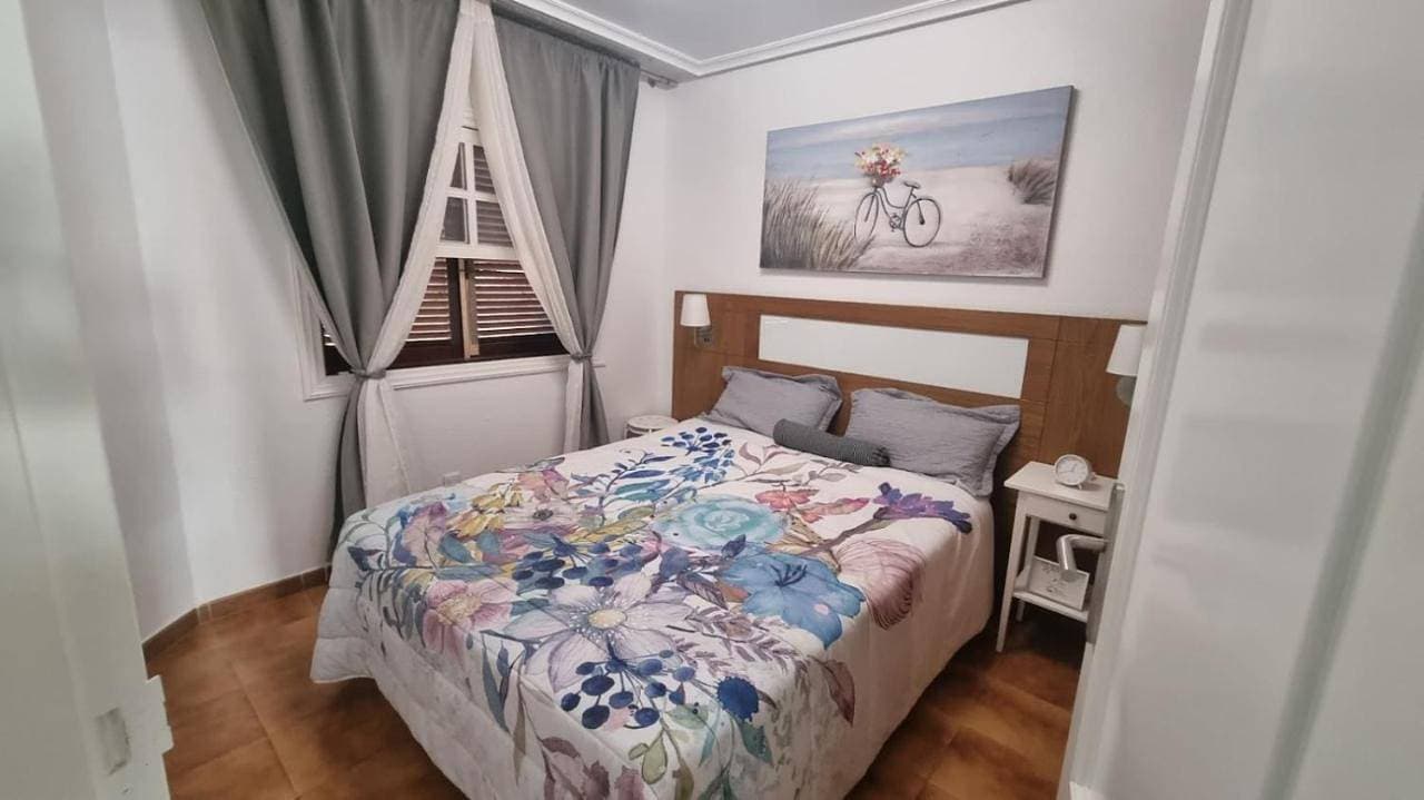 Foto 5 von 28: Two-Bedroom Apartment