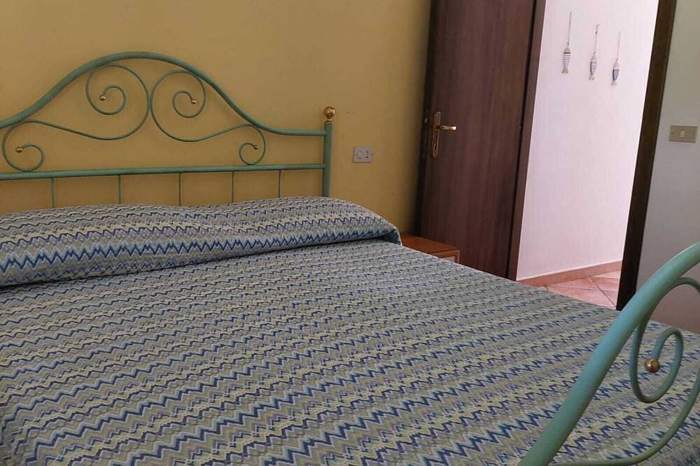 Two-room apartment only 100 mt. from the sea, Museddu beach - Perdepera. 1