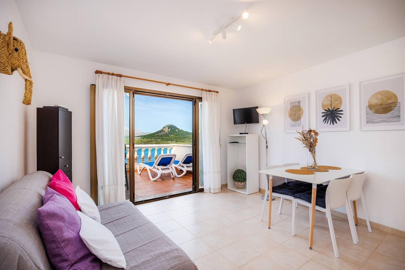 Foto 3 von 27: Ferienwohnung 'Perleta' mit Meerblick, WLAN und Klimaanlage