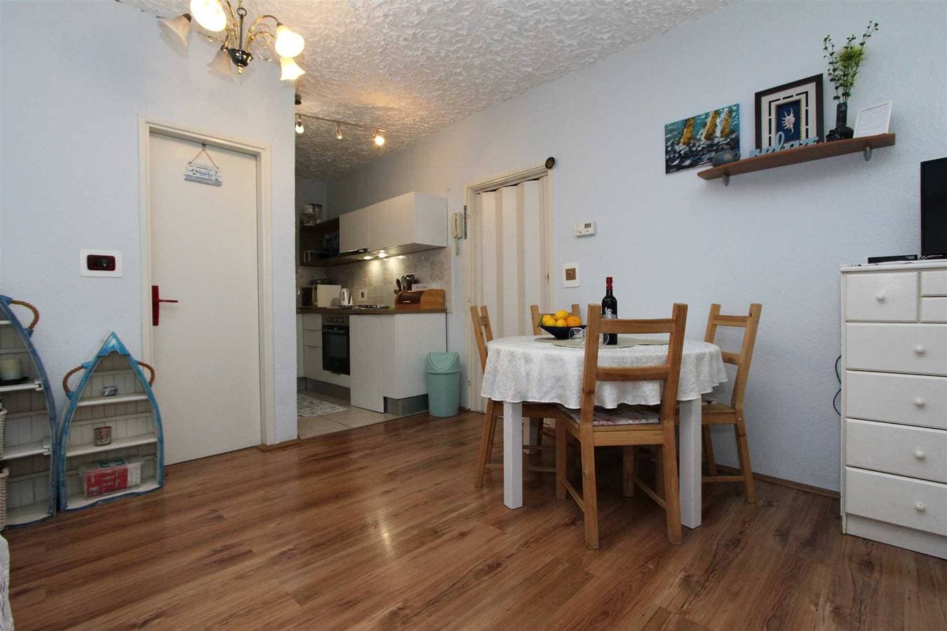 Foto 9 von 22: Villa Nikola Ferienwohnung mit 1 Schlafzimmer mit Terrasse (Sanja)