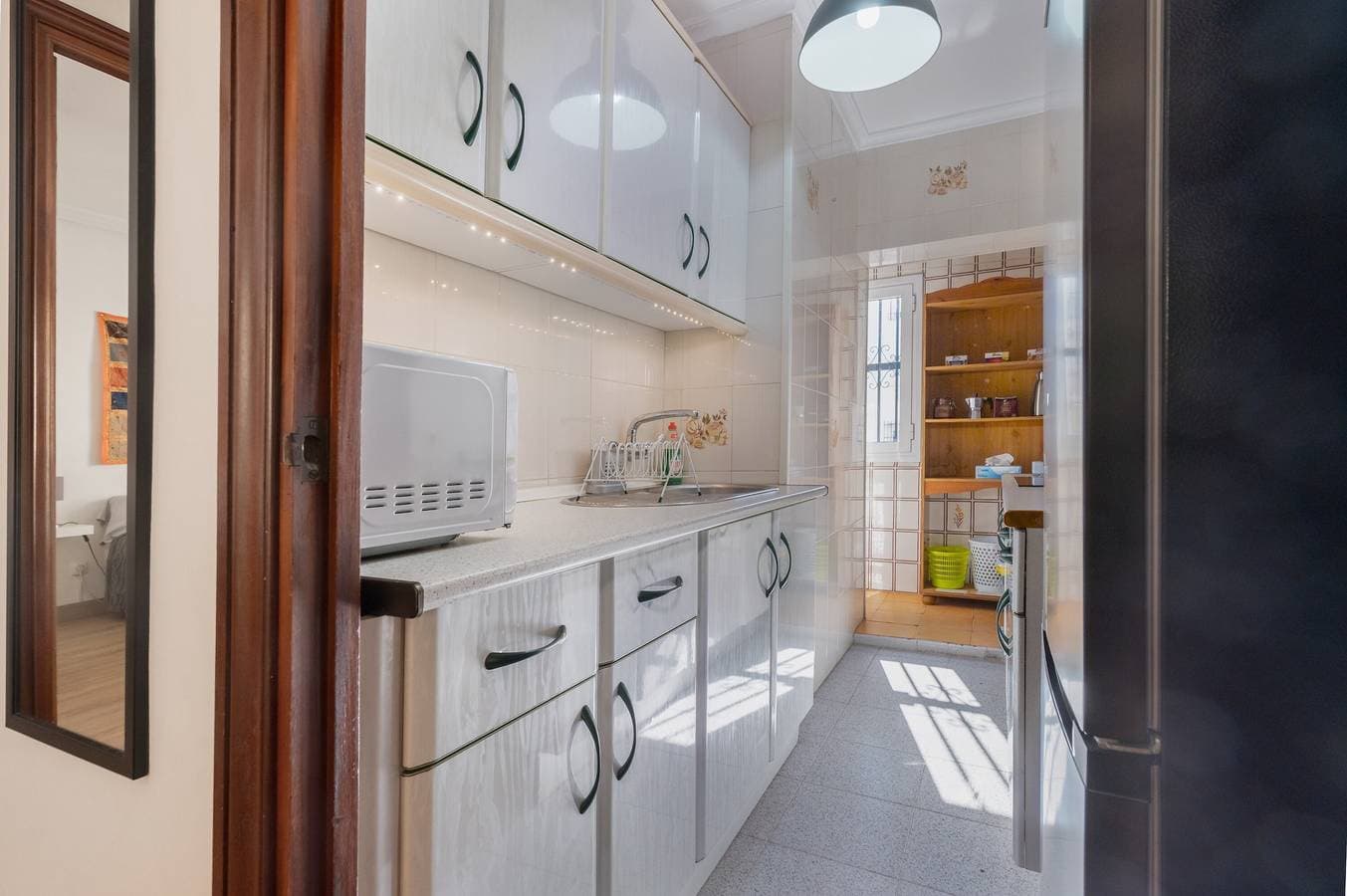 Foto 5 von 20: Ferienwohnung 'Macarena' in Brigth mit Balkon, Wi-Fi und Klimaanlage