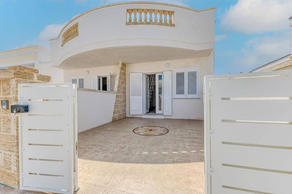 1 bedroom stunning home in Torre San Giovanni 1
