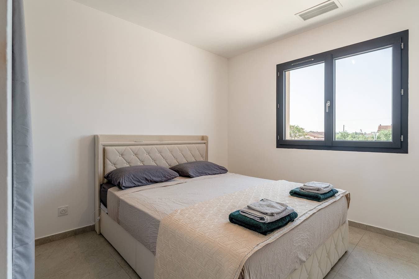 Foto 11 von 29: Voll ausgestattete Villa mit beheiztem Pool, WLAN und Klimaanlage