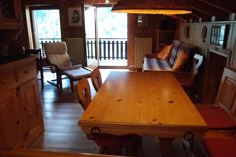 Foto 9 von 30: Spacious attic with a Micro bedroom in Valtournenche