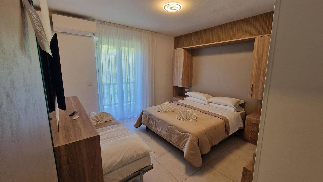 Foto 5 von 12: Double Room with Balcony