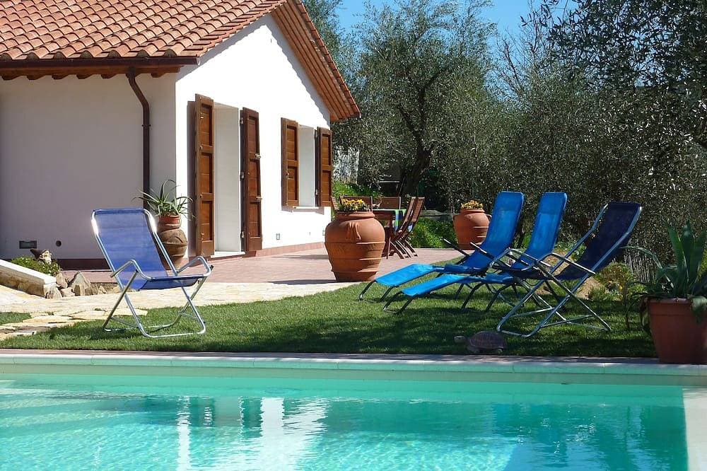 Casa Elena - Einfamilienhaus mit umzäuntem Garten und Pool zur exklusiven Nutzung 1