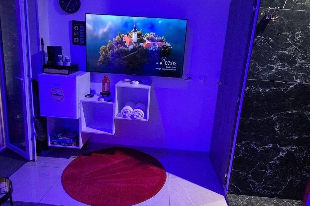 Foto 4 von 6: Jacuzzi studio in Lyon Villeurbanne