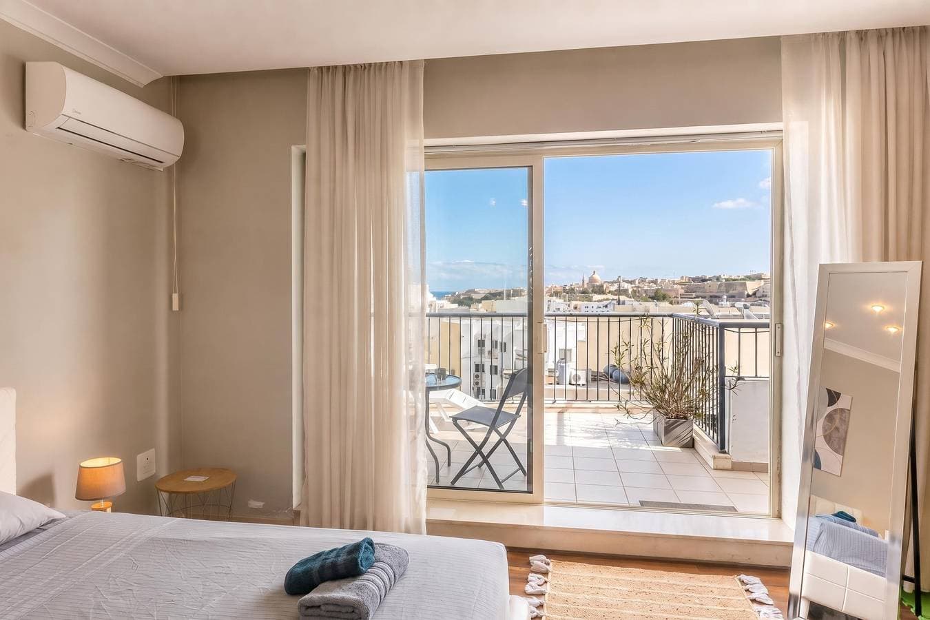 Modern and comfortable apart Savoy Garden 1