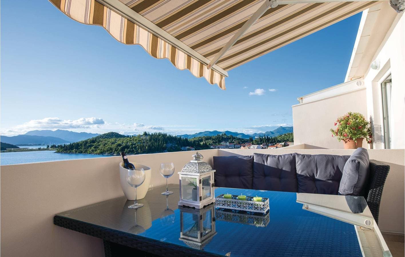 Foto 5 von 27: Gemütliche Ferienwohnung mit Terrasse, WLAN und Garage, 300 m vom Strand entfernt