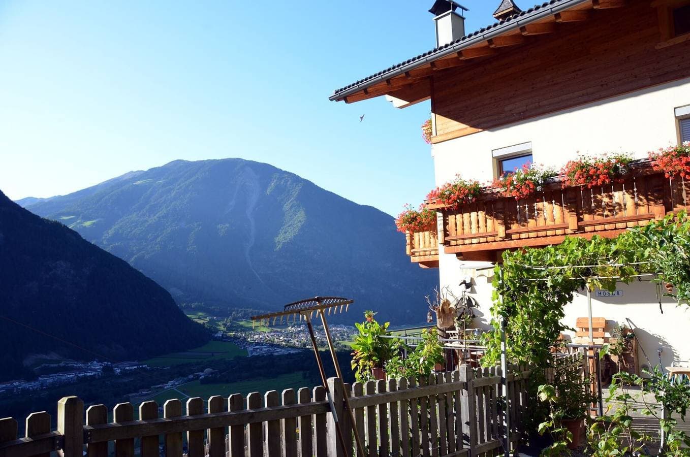 Foto 10 von 19: Apartment 'Alpenblau' mit Bergblick, Balkon und WLAN