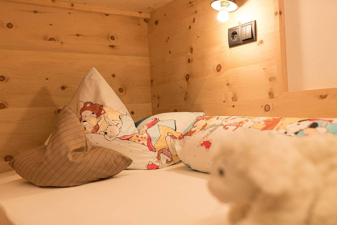 Foto 12 von 42: Charmante Ferienwohnung "Sonnleiten Sonnenalm" mit Blick auf die Berge