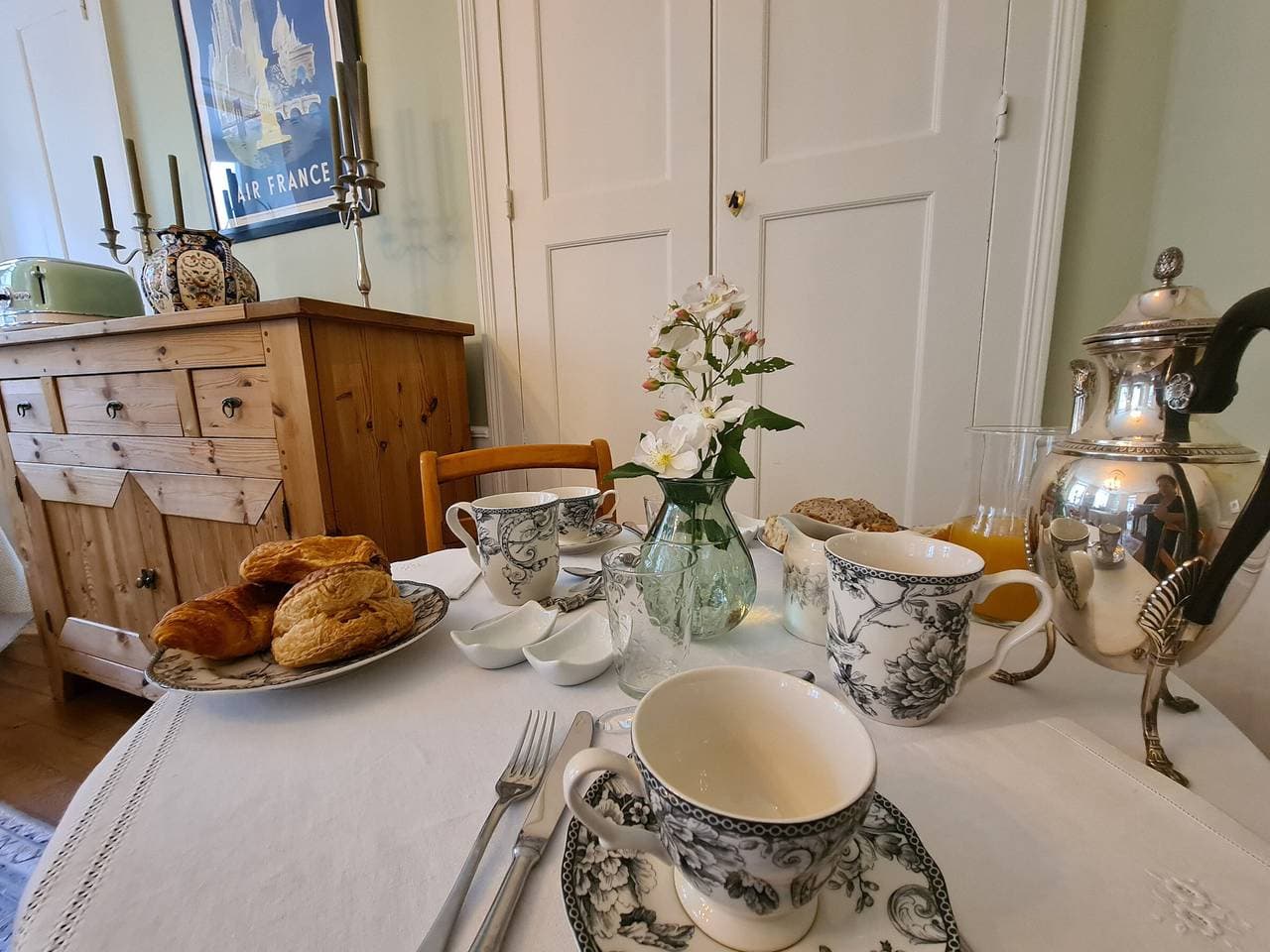 Foto 9 von 21: Gemütliches Zimmer "Pondichéry" in Gästehaus mit Frühstück, Châteauroux