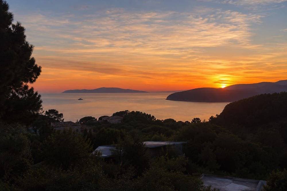 Foto 12 von 20: The House Iolanda Sea View sunsets Corsica and Pianosa