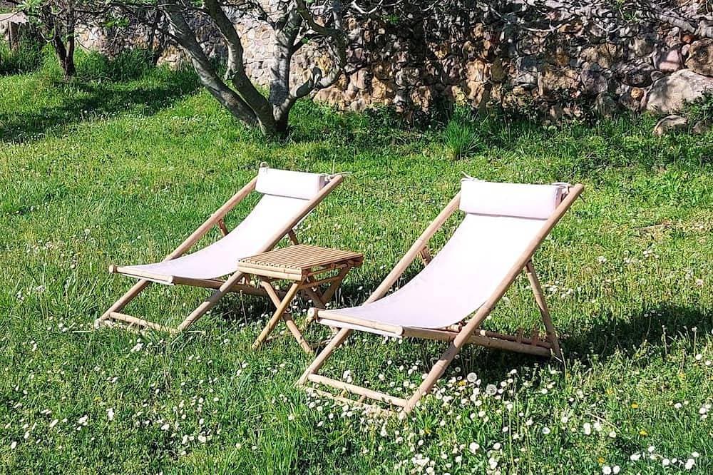 Foto 5 von 6: Le Serre - Studio with large private garden.
