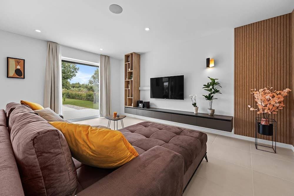 Foto 4 von 30: Luxurious home in Marasi