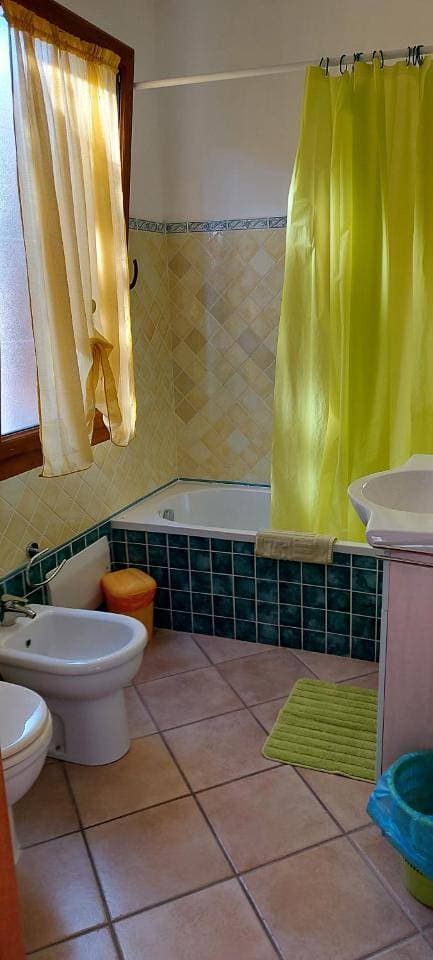 Foto 6 von 10: Twin Room with Private Bathroom