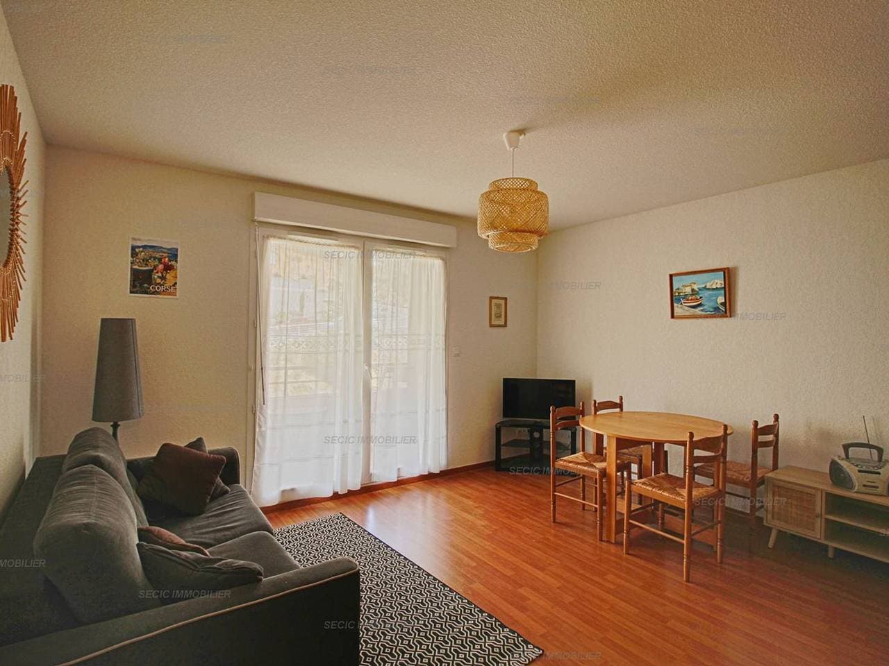 Appartement moderne 2 pièces avec terrasse et parking proche du centre d'Ajaccio 1