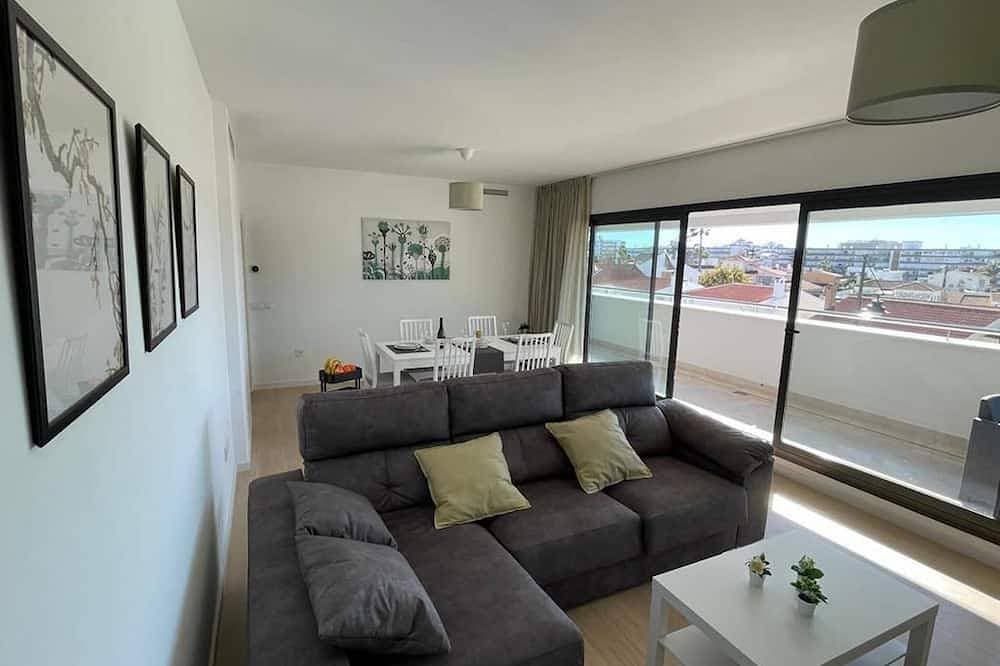Foto 10 von 24: Holidays2Torremolinos Alamos 3 bedroom & terrace & pool