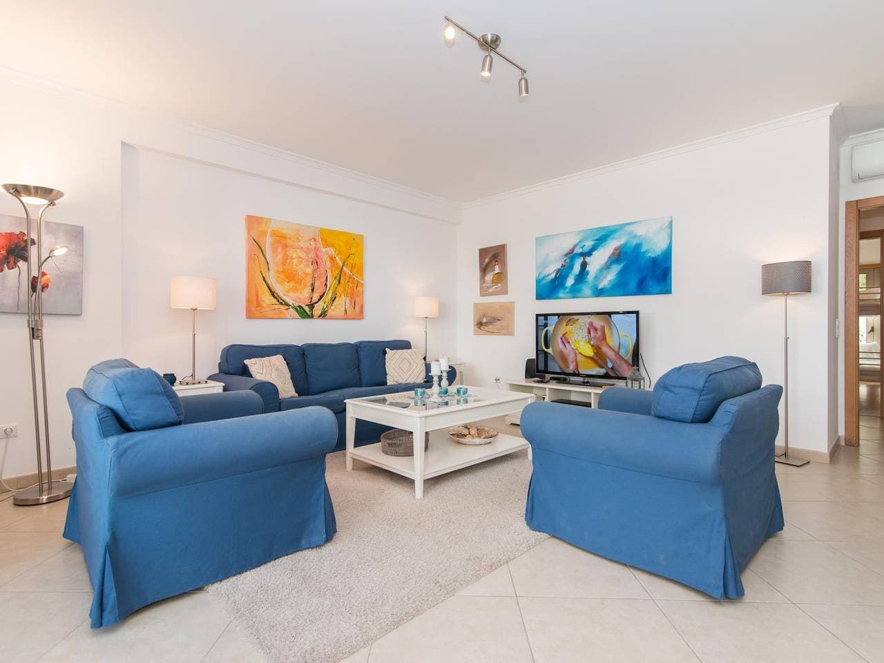 Foto 5 von 38: Ferienwohnung für 8 Personen mit Pool