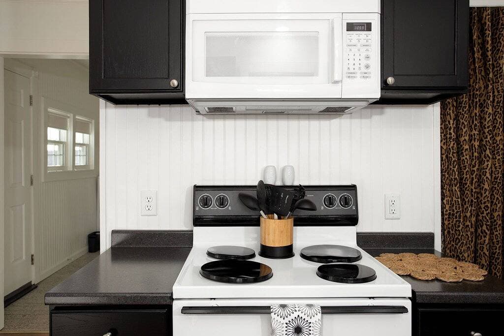 Foto 13 von 28: 2 Br/1Ba / Immaculate/ Downtown.  Hiike The Canyon. Pets Welcome with Small Fee.