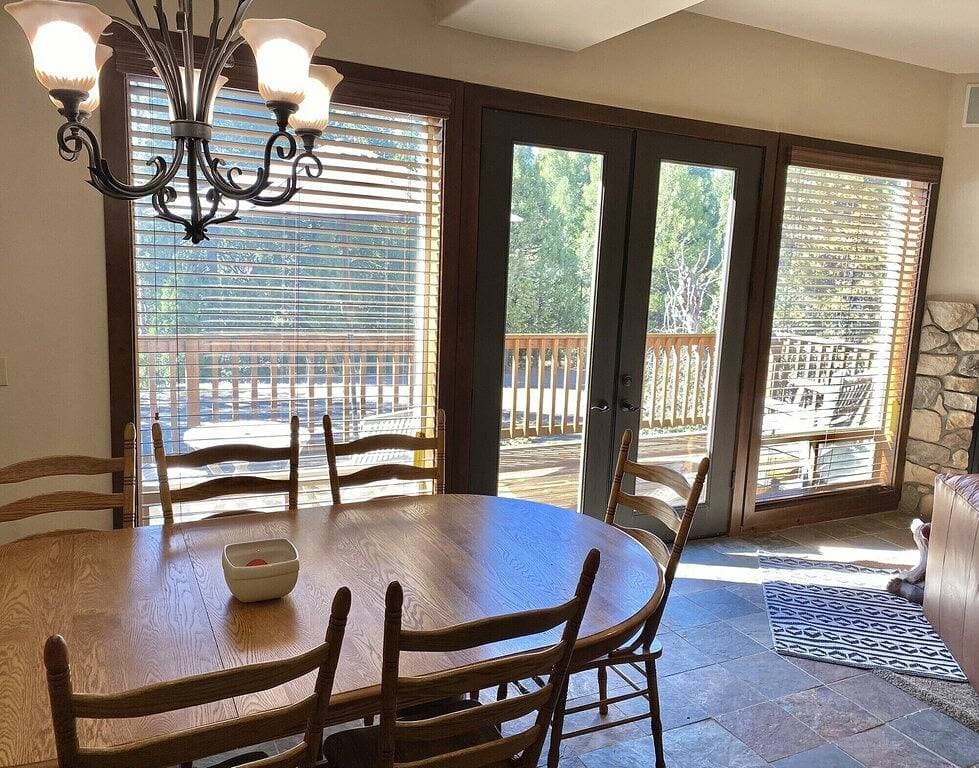 Foto 3 von 40: New Shaver Lake listing! Beautiful 4 Bed 3 Bath