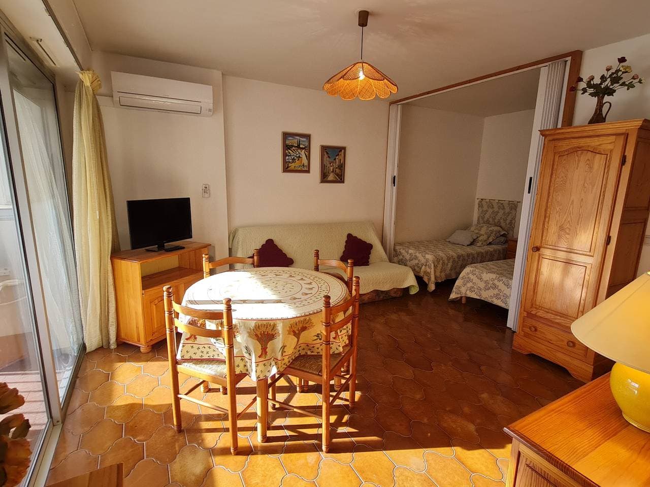 Foto 5 von 13: Klimatisiertes Studio mit Parkplatz und Balkon nahe am Strand in Sainte-Maxime
