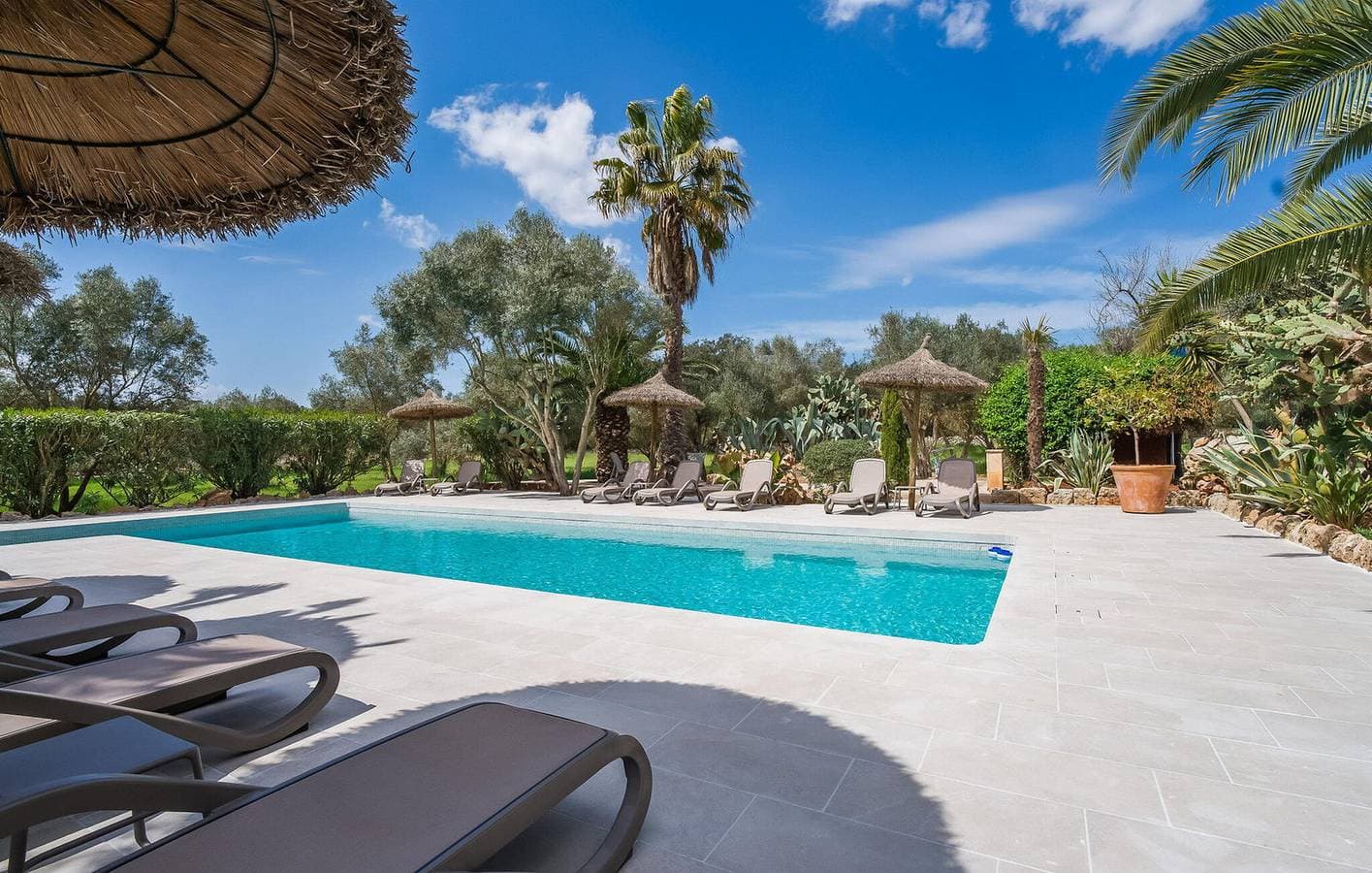 Foto 4 von 28: Moderne Wohnung mit Terrasse und Pool - 2km nach Jornets