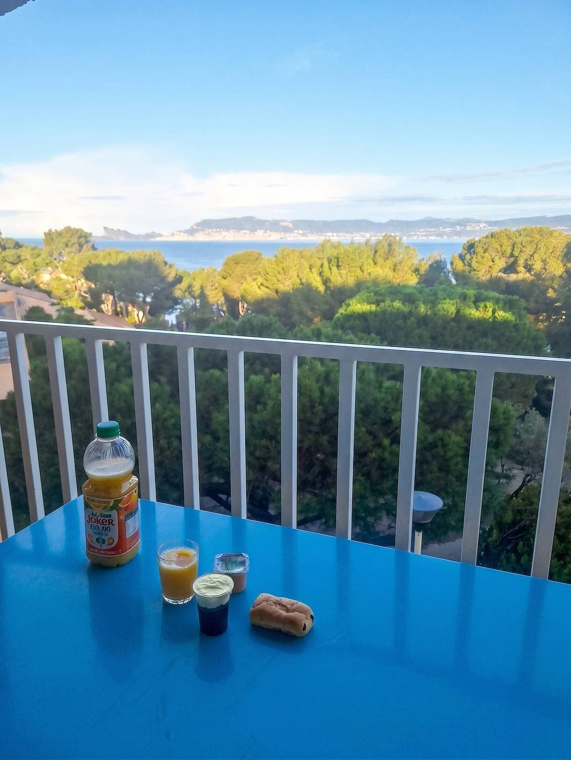 Foto 5 von 32: Gemütliches Studio mit Balkon in Saint-Cyr-sur-Mer