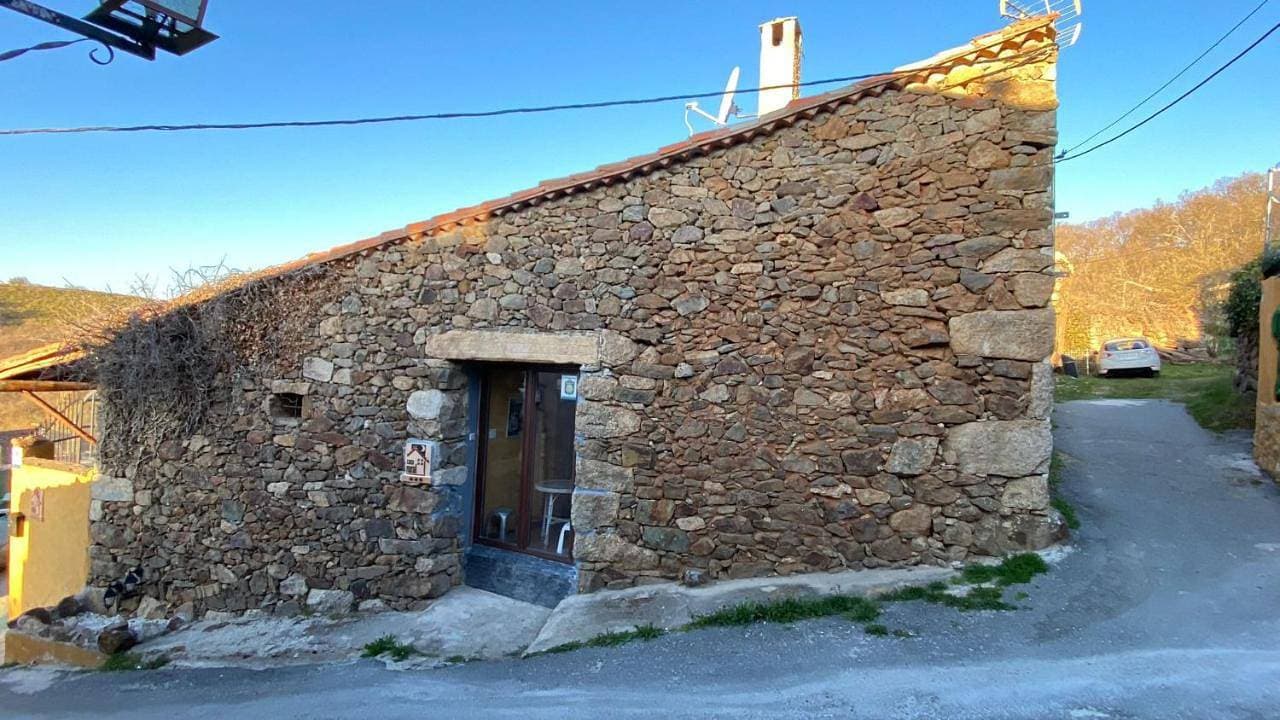 Foto 4 von 43: Two-Bedroom House