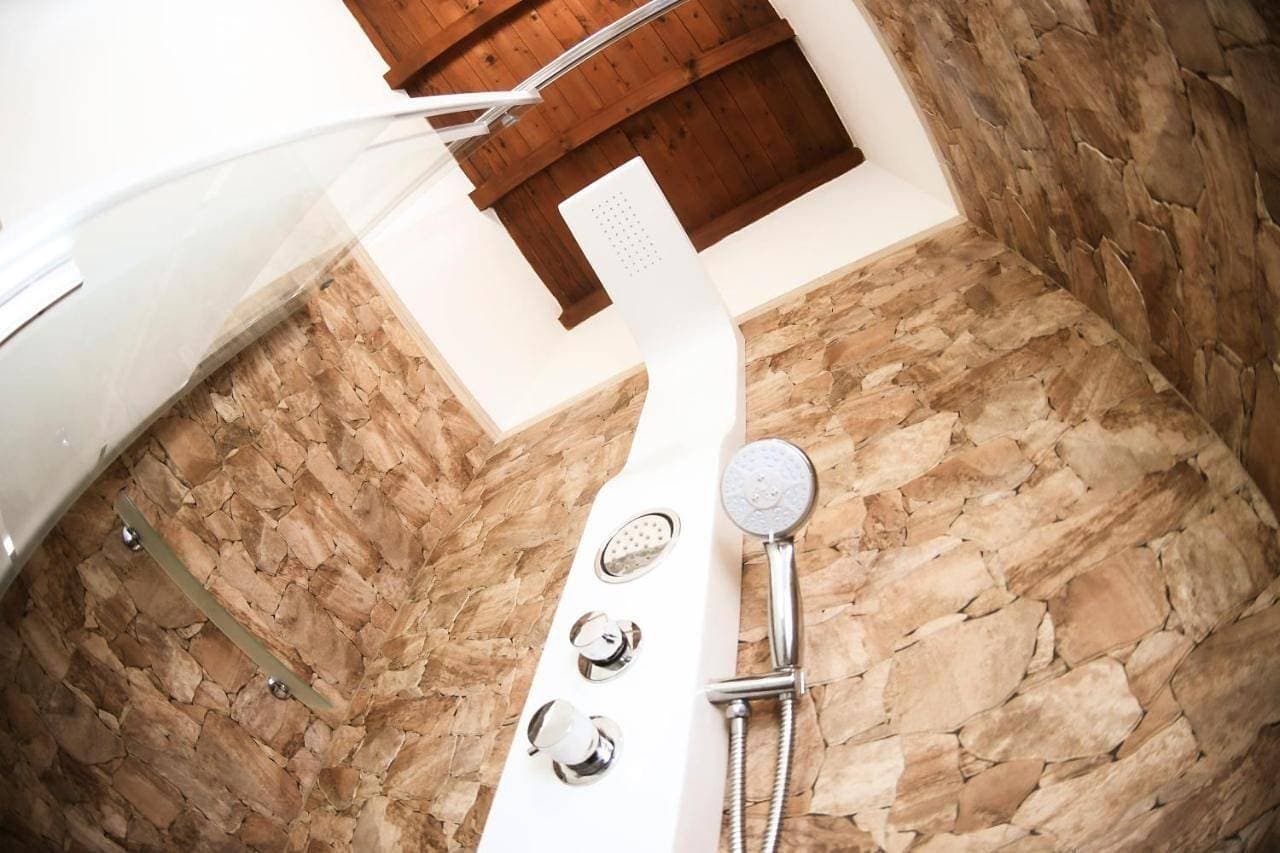 Foto 4 von 14: Double Room with Private Bathroom