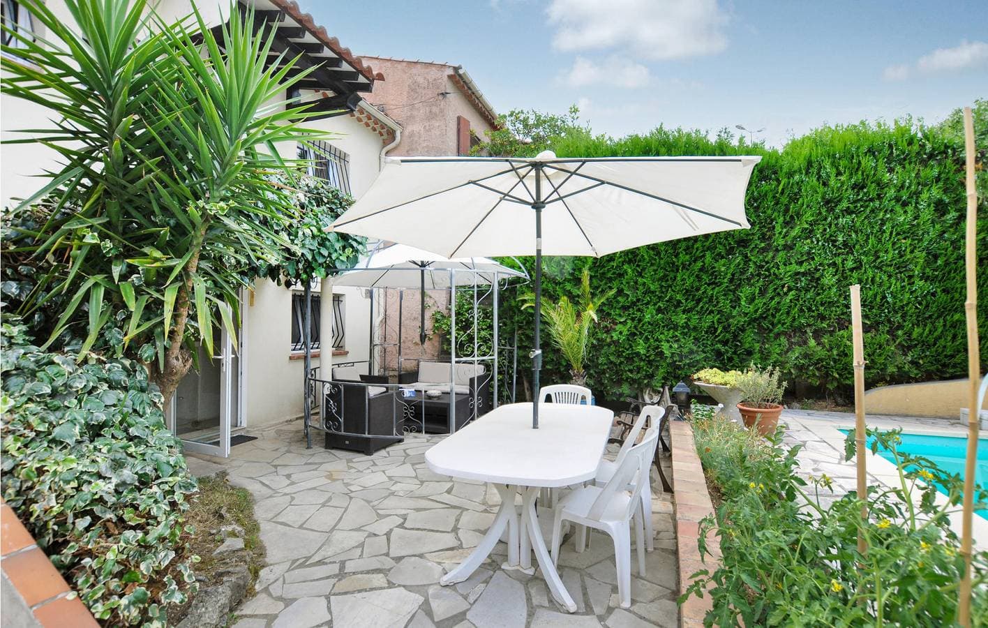Foto 2 von 15: Appartement mit Poolterrasse - 2 km zum Strand