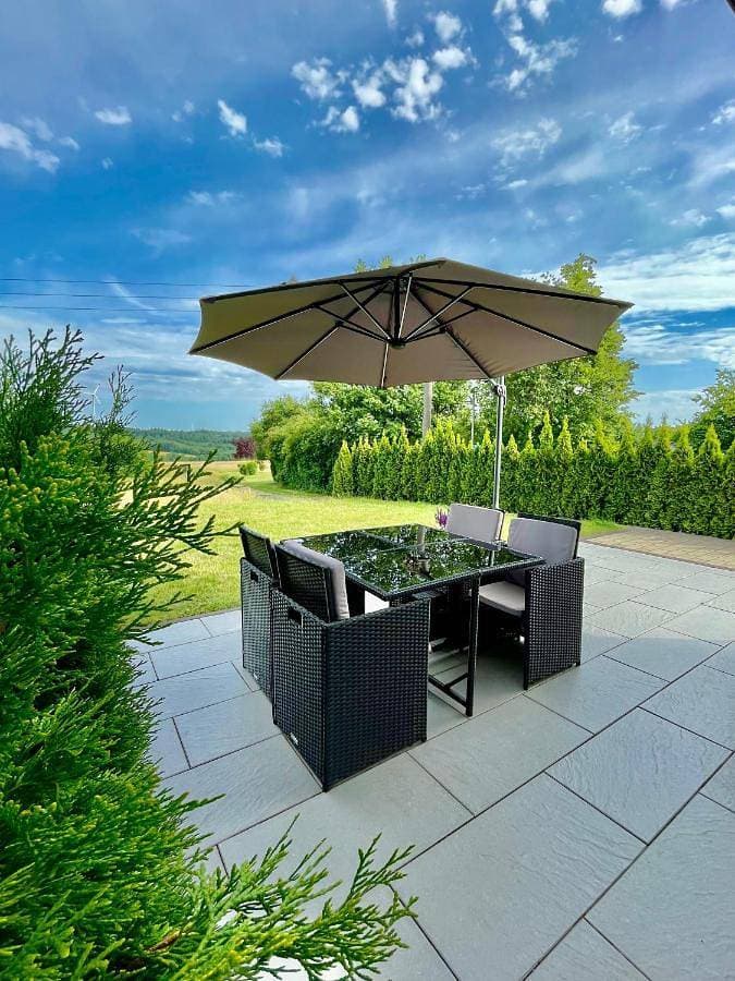 Ruhige 5 Sterne Ferienwohnung Terrasse & Aussicht stilvoll & modern 1
