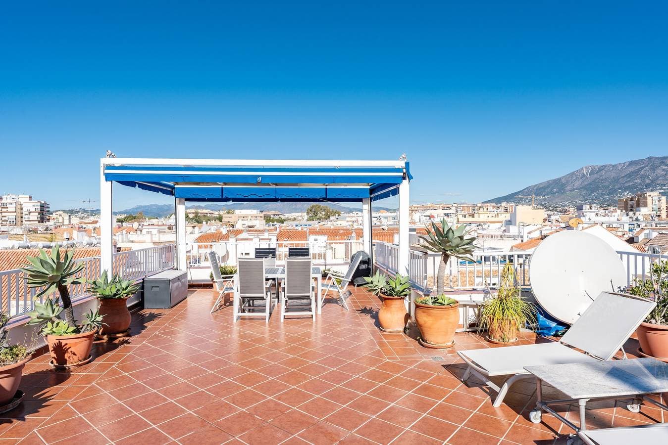 Foto 2 von 24: Penthouse in der Altstadt mit Panorama-Meer- und Bergblick, WLAN und Klimaanlage