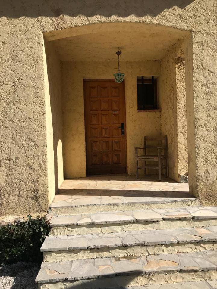 Foto 7 von 34: Three-Bedroom House