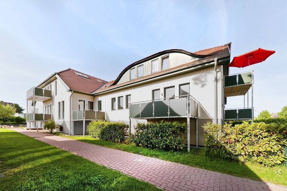 Foto 6 von 18: Ruhige Lage und mit Gartennutzung, nah am Meer - Höftresidenz FeWo 25