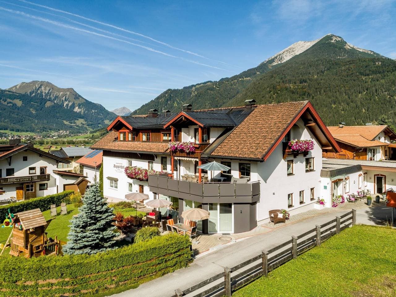 Foto 8 von 21: 4 Sterne Zugspitzhof mit 1 Schlafzimmer
