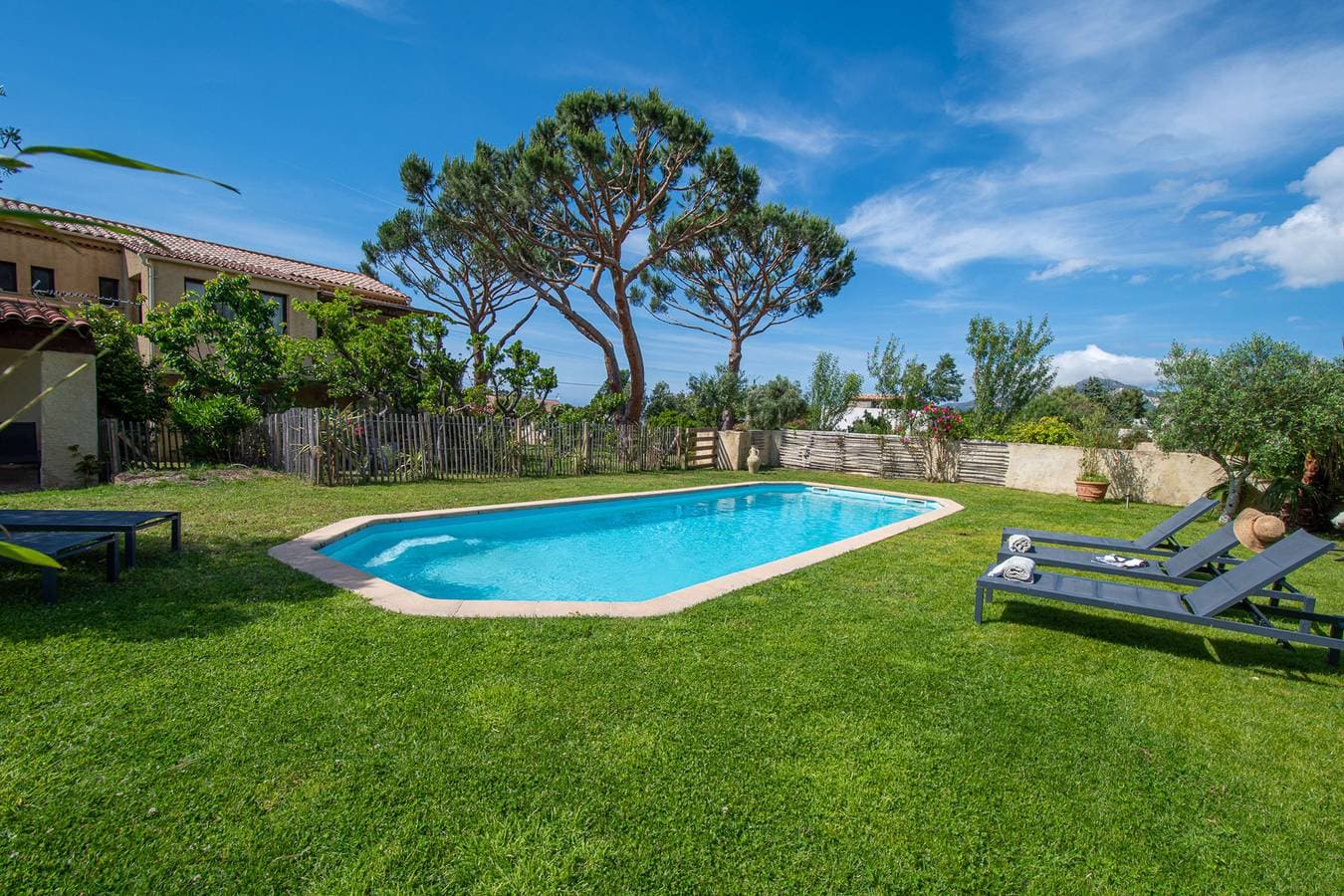 Foto 9 von 29: Ferienwohnung für 4 Personen mit Pool