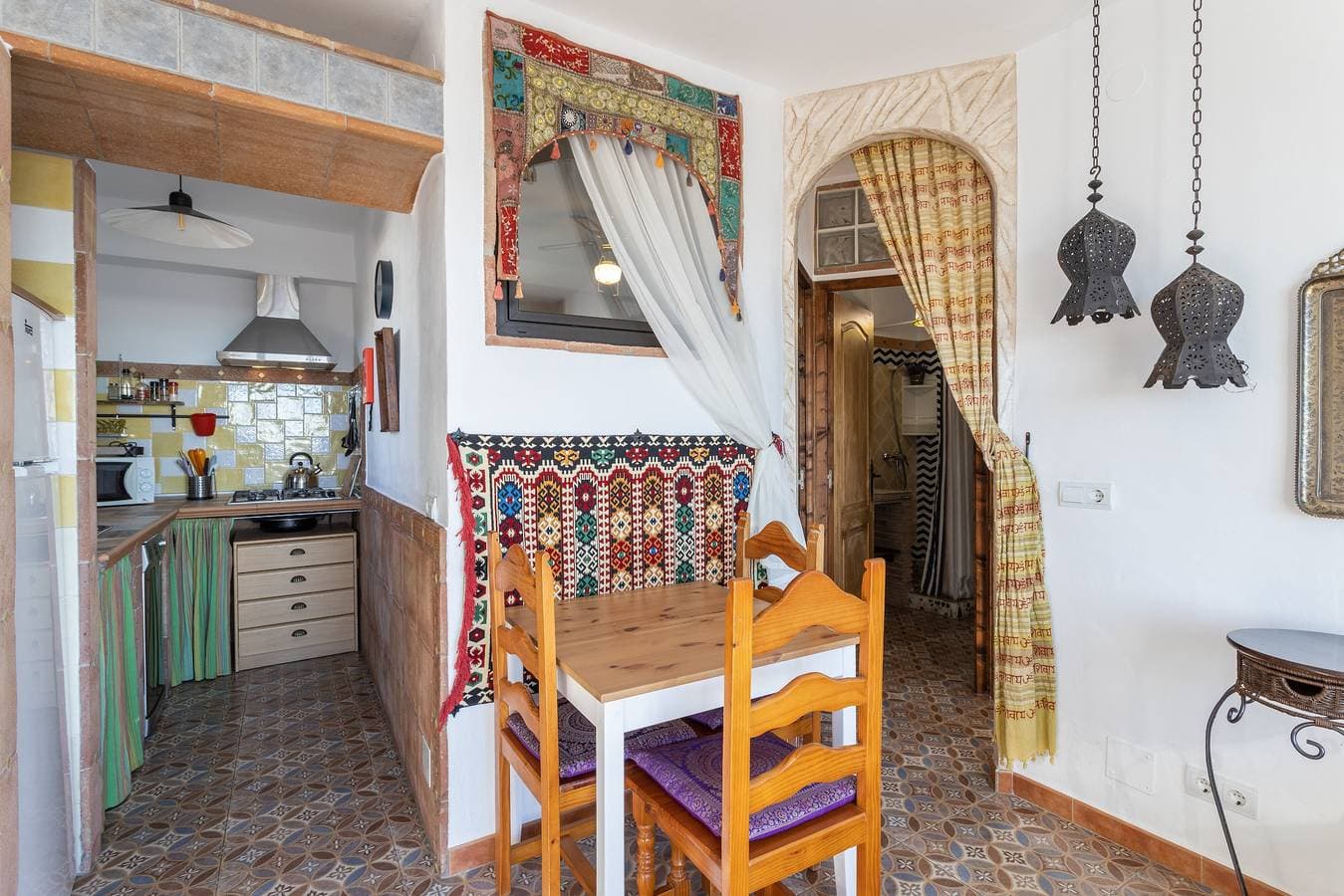 Foto 11 von 26: Ferienwohnung "Alma" mit Bergblick, Pool, Whirlpool, WLAN, A/C & Terrasse