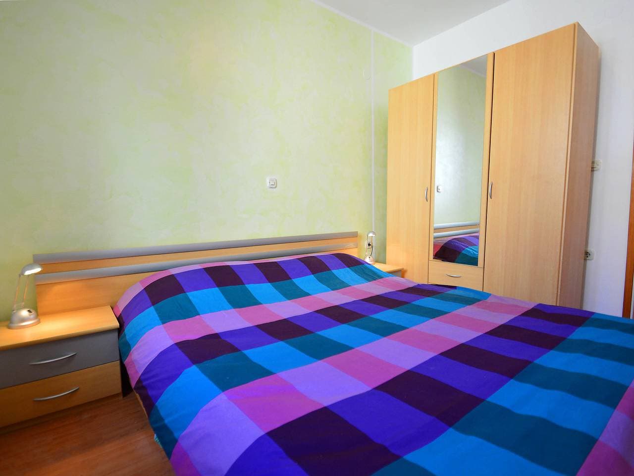 Foto 3 von 22: Šverko 2