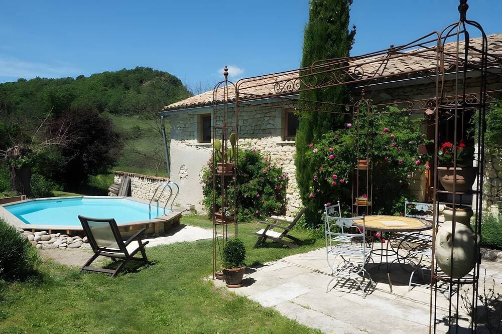 Ferienhaus 'Gîte 2 mit privatem Pool', Bergblick, privatem Pool & WLAN 1
