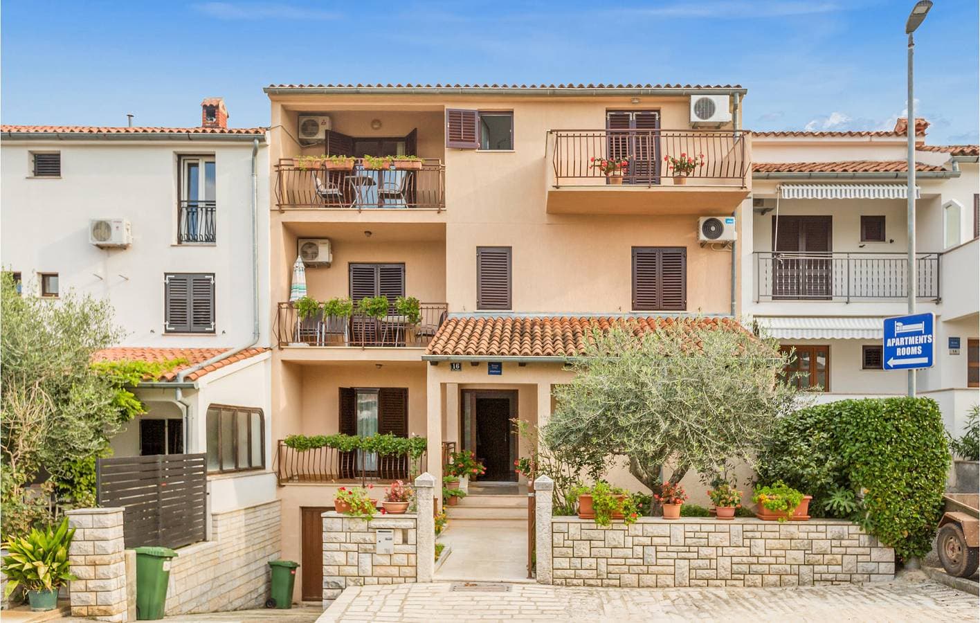 Gemütliche Ferienwohnung mit Terrasse, WLAN und Parkplatz – 1,5 km vom Strand entfernt 1