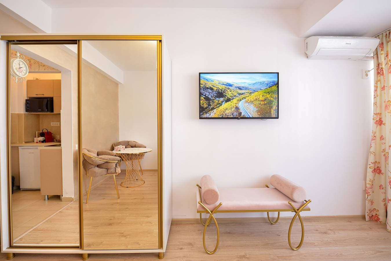 Foto 7 von 20: Tres Chic Studio — Eleganter Rückzugsort an der Calea Victoriei — Stadtzentrum