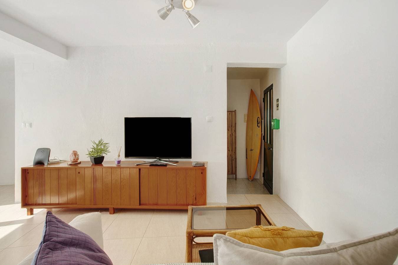 Foto 4 von 35: Ferienhaus 'The Yellow House' mit Meerblick, Balkon und Wi-Fi