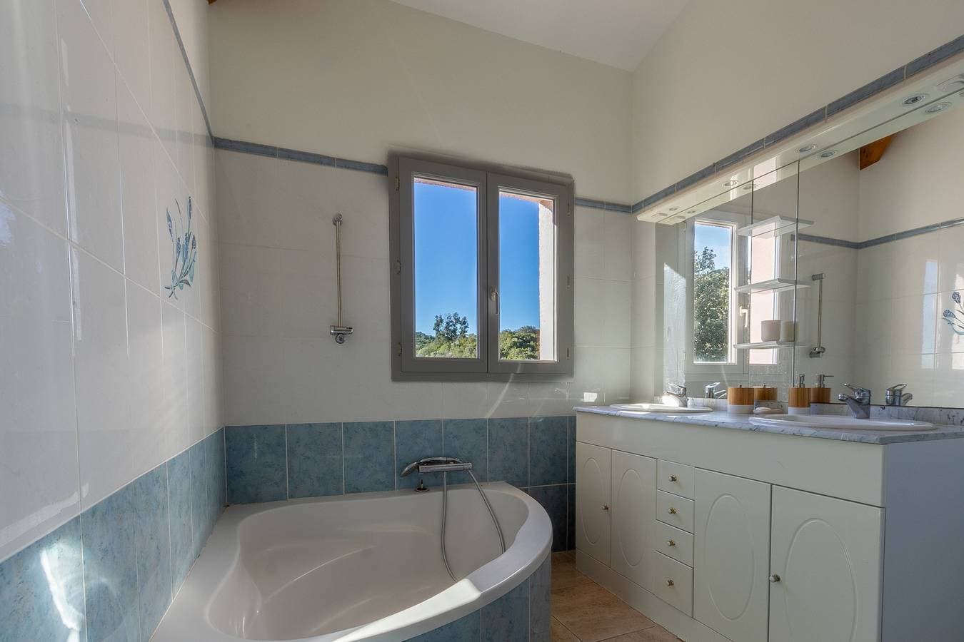 Foto 9 von 16: Ferienhaus für 8 Personen mit Terrasse